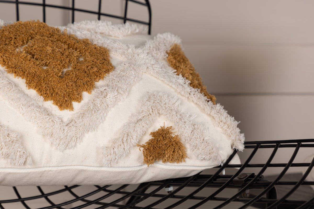 Kissenbezug Cadiz - 50x30 cm mit braun-weißem Rautenmuster