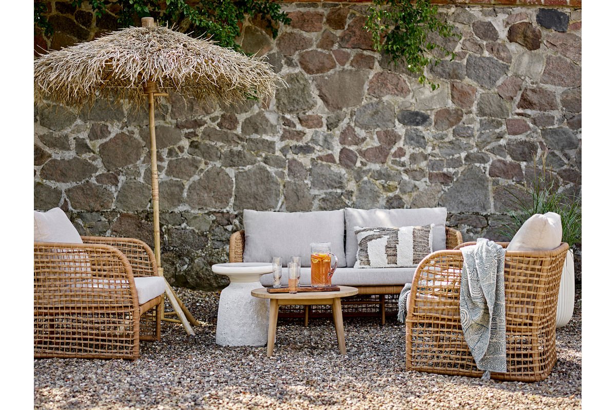 Krug Aino – Mundgeblasenes Glas in Weiß