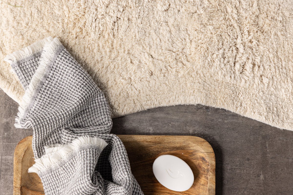 Teppich Noah – handgefertigt in Beige aus Baumwolle