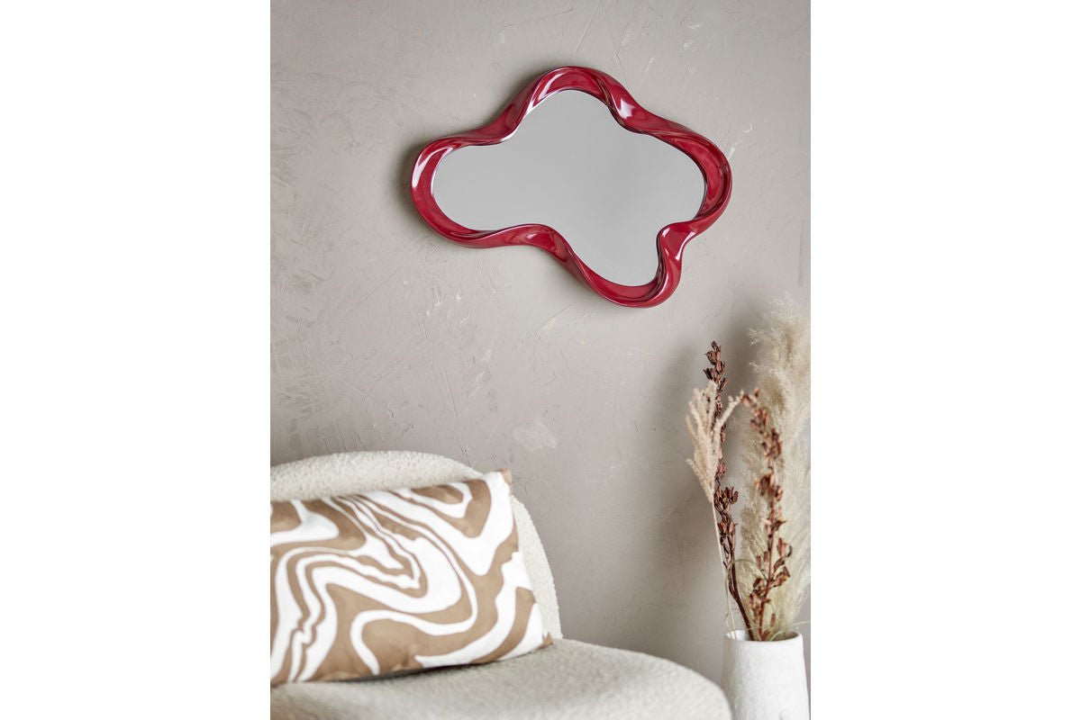 Wandspiegel Rubia – Organische Form mit hochglänzendem Rahmen in Rot