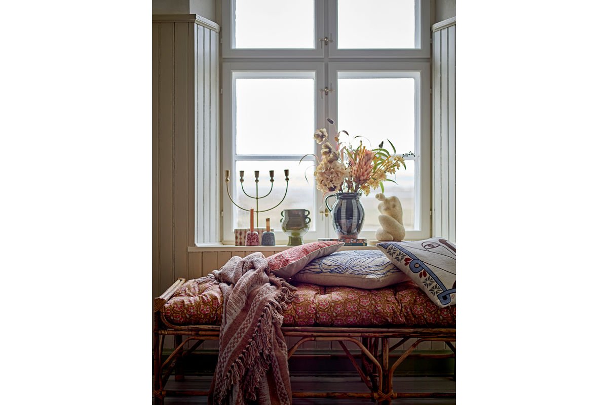 Zierkissen Toledo – Traditionelles Stickmuster in Rottönen