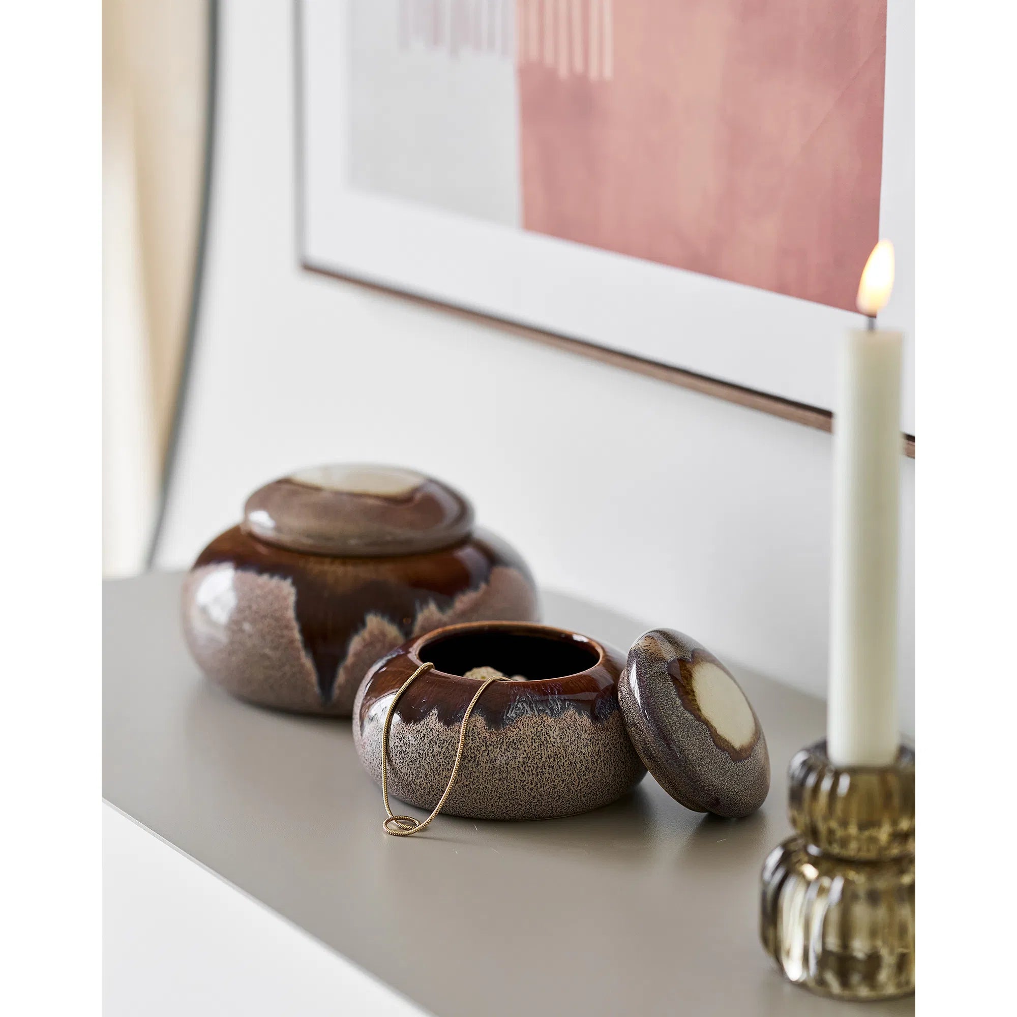 Standregal Osmira – aus Metall in Sandfarbe