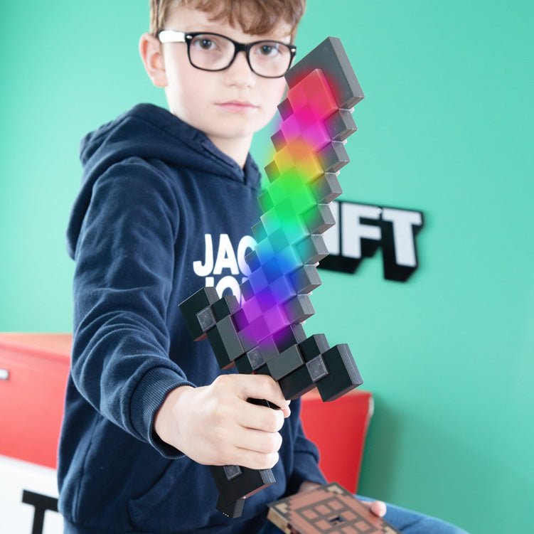 Minecraft LED-Tischlampe „Netherite Sword“ – mit Akku & Farbwechsel