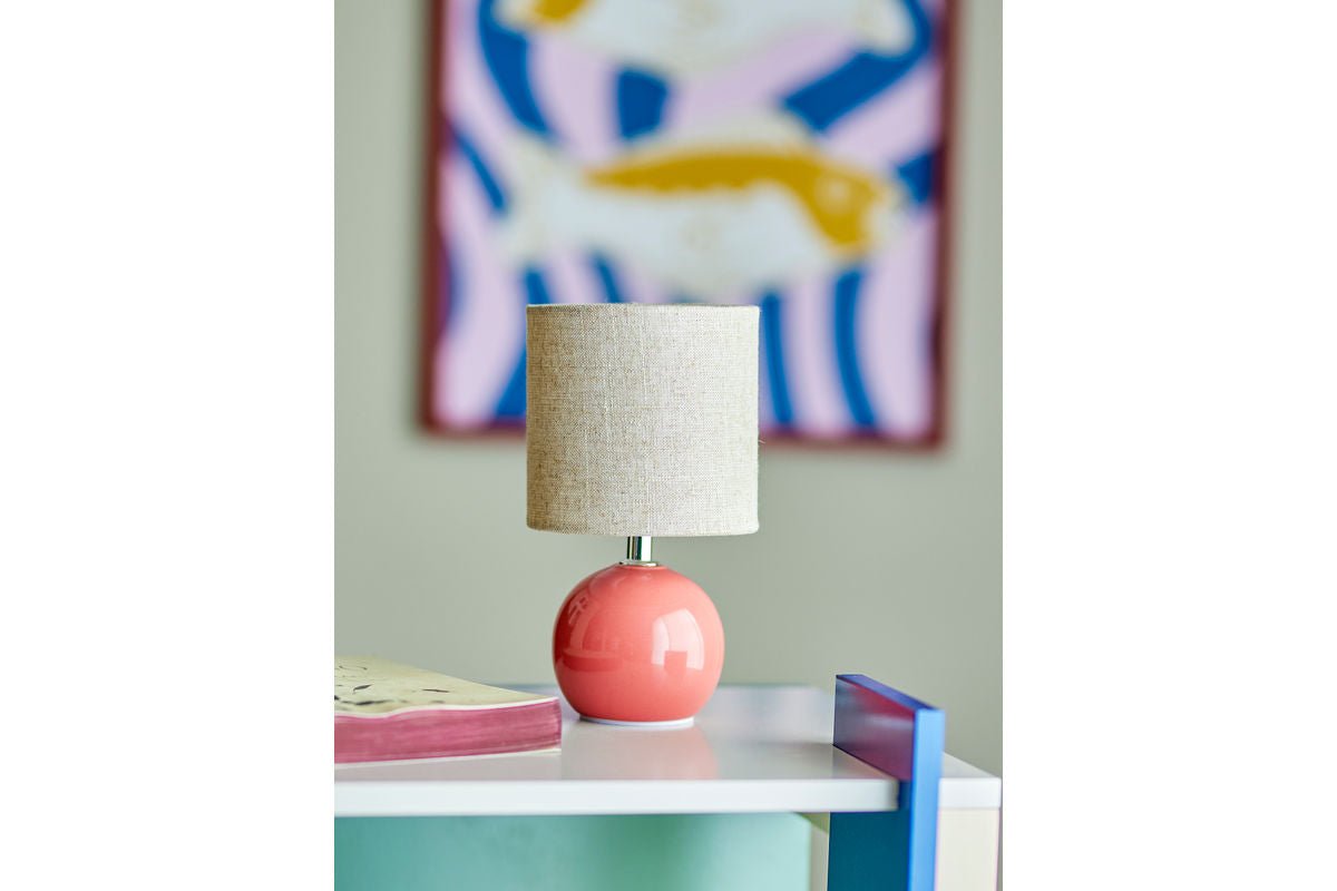 Tischlampe Elara – Steingut in Rosé, elegantes Designobjekt