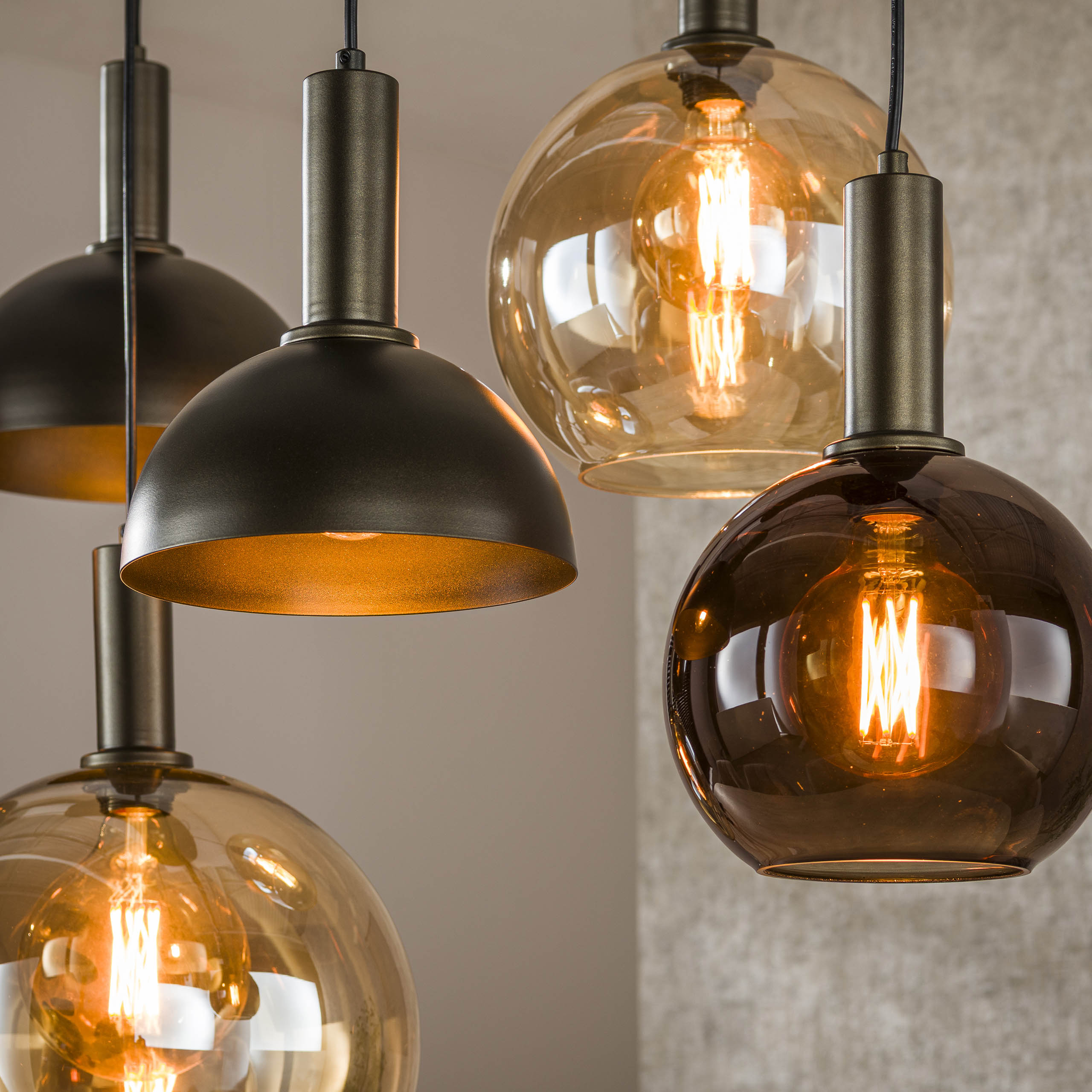 Pendelleuchte Caldera – Organisches Cluster-Design in Sienna-Braun (7-flammig)