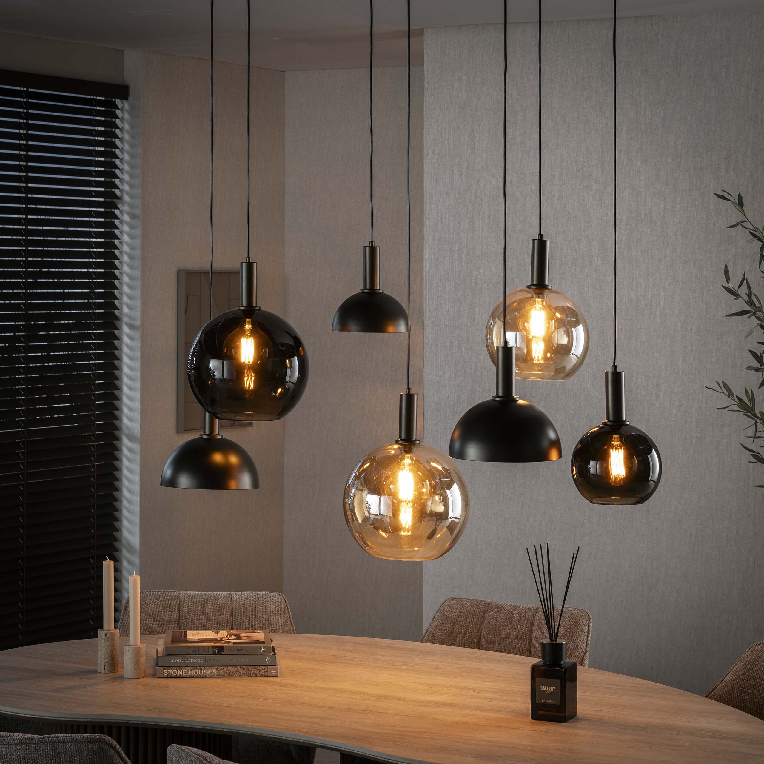 Pendelleuchte Caldera – Organisches Cluster-Design in Sienna-Braun (7-flammig)