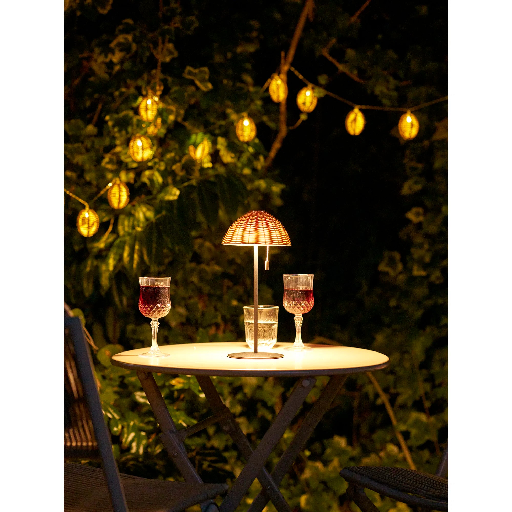Garten Lichterkette „Solvenor“ – wetterfest für Balkon & Outdoor-Bereich