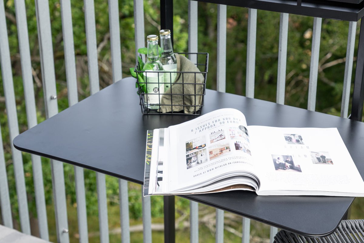 Gartentisch Olava - klappbarer , schwarzer Balkontisch aus Stahl