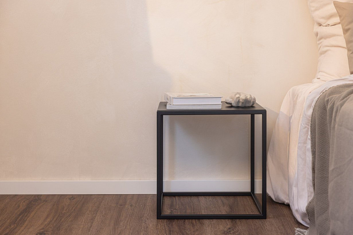 Couchtisch/Beistelltisch Soli X – Minimalistisches Design aus Stahlblech & Metall