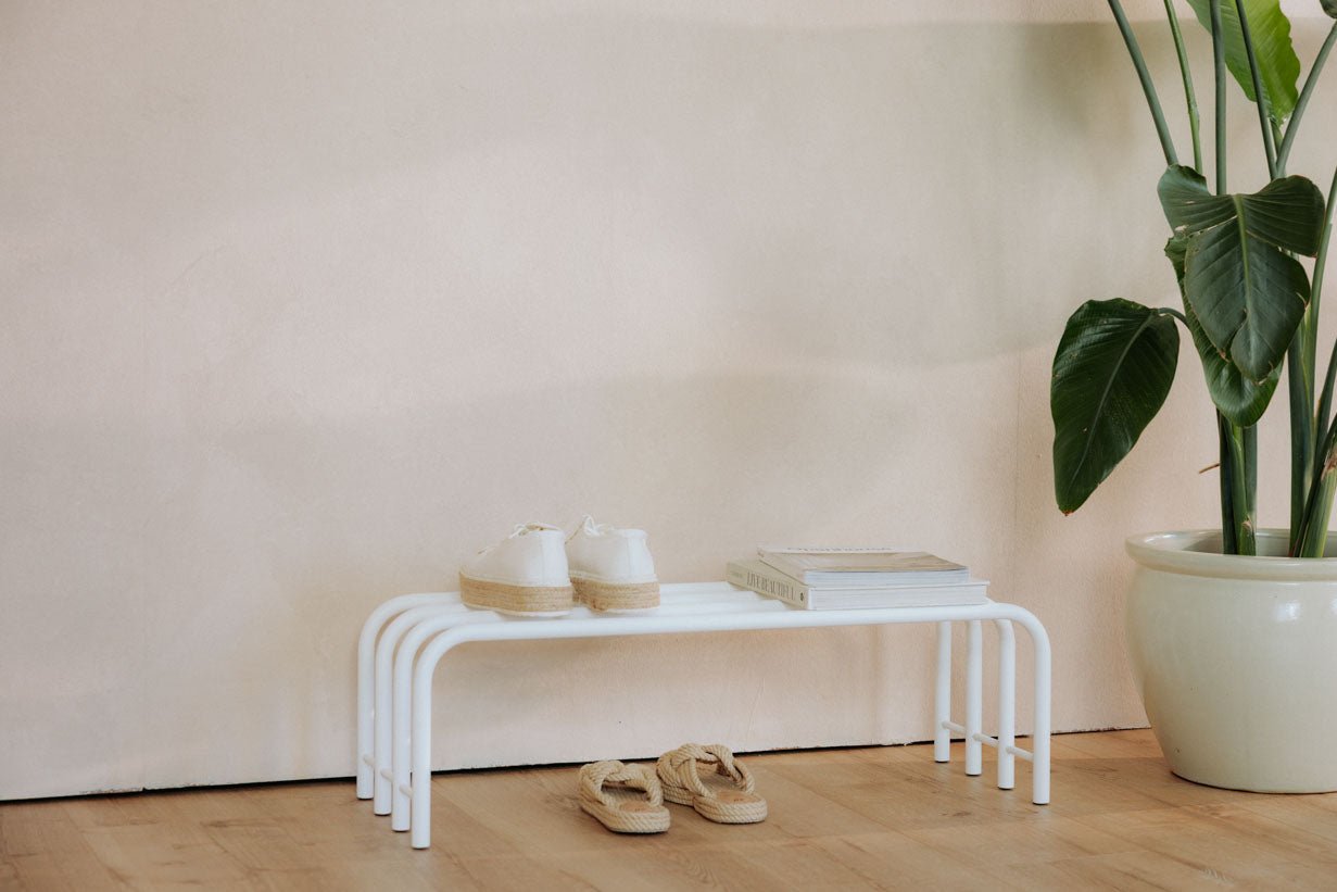 Schuhregal Camo – Edelstahl Design in Schwarz, Cashew oder Weiß