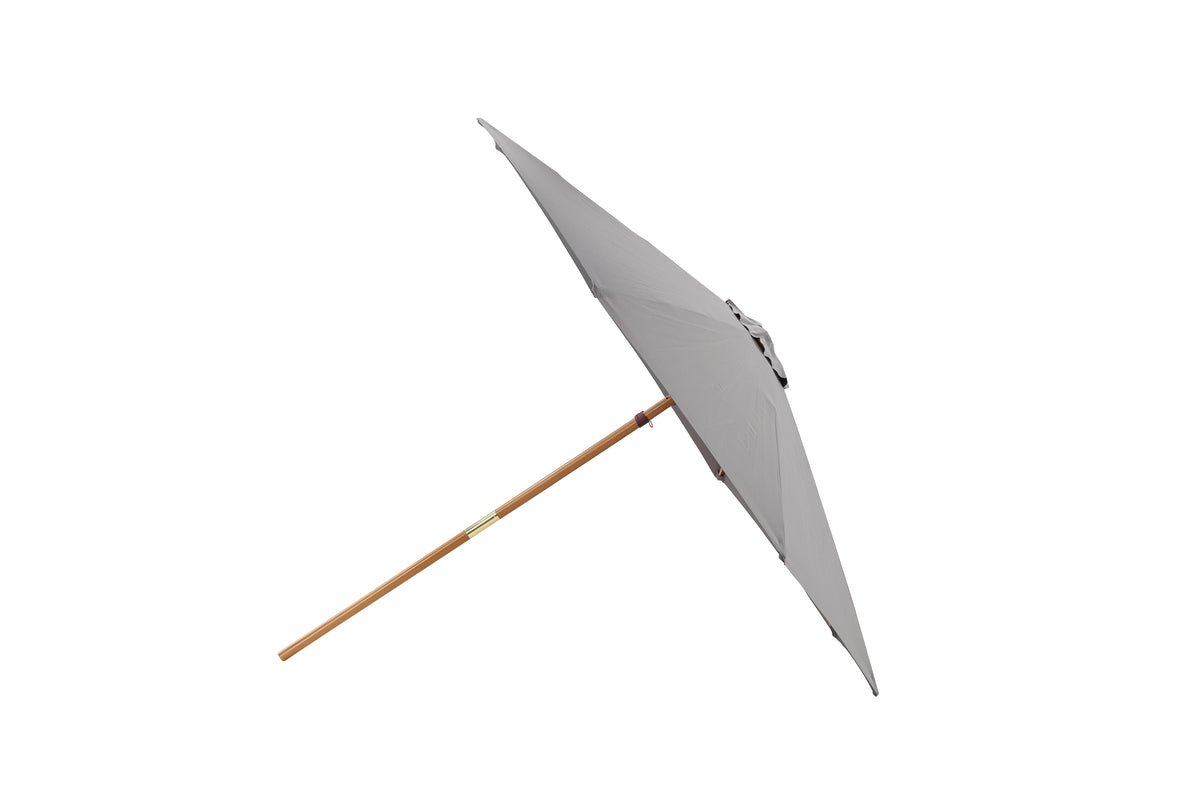 Slnečník Frida – Ø300 cm v sivej farbe s dreveným rámom z bukového dreva