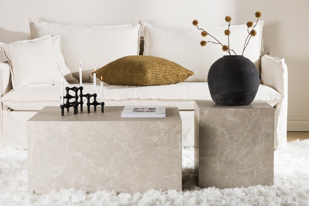 Konferenčný stolík/príručný stolík Rivana – jednoduchý a všestranný