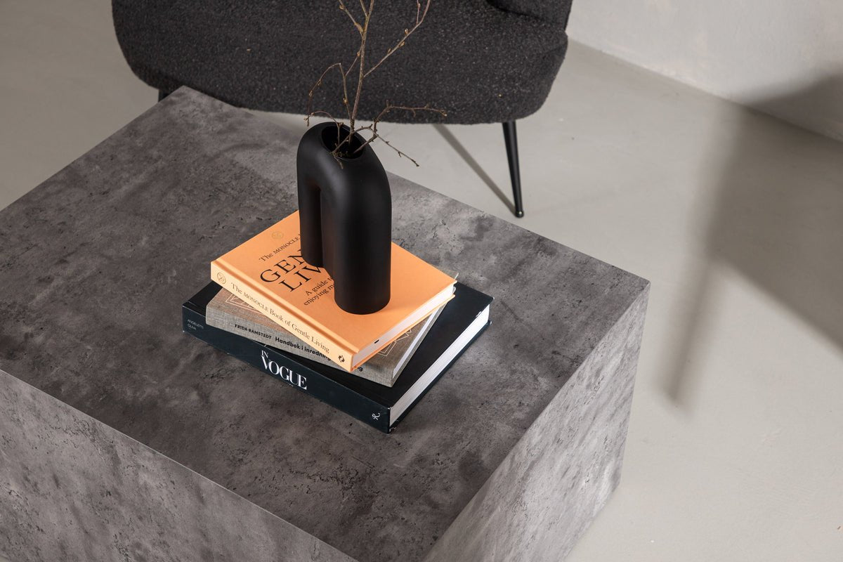 Konferenčný stolík/príručný stolík Rivana – jednoduchý a všestranný