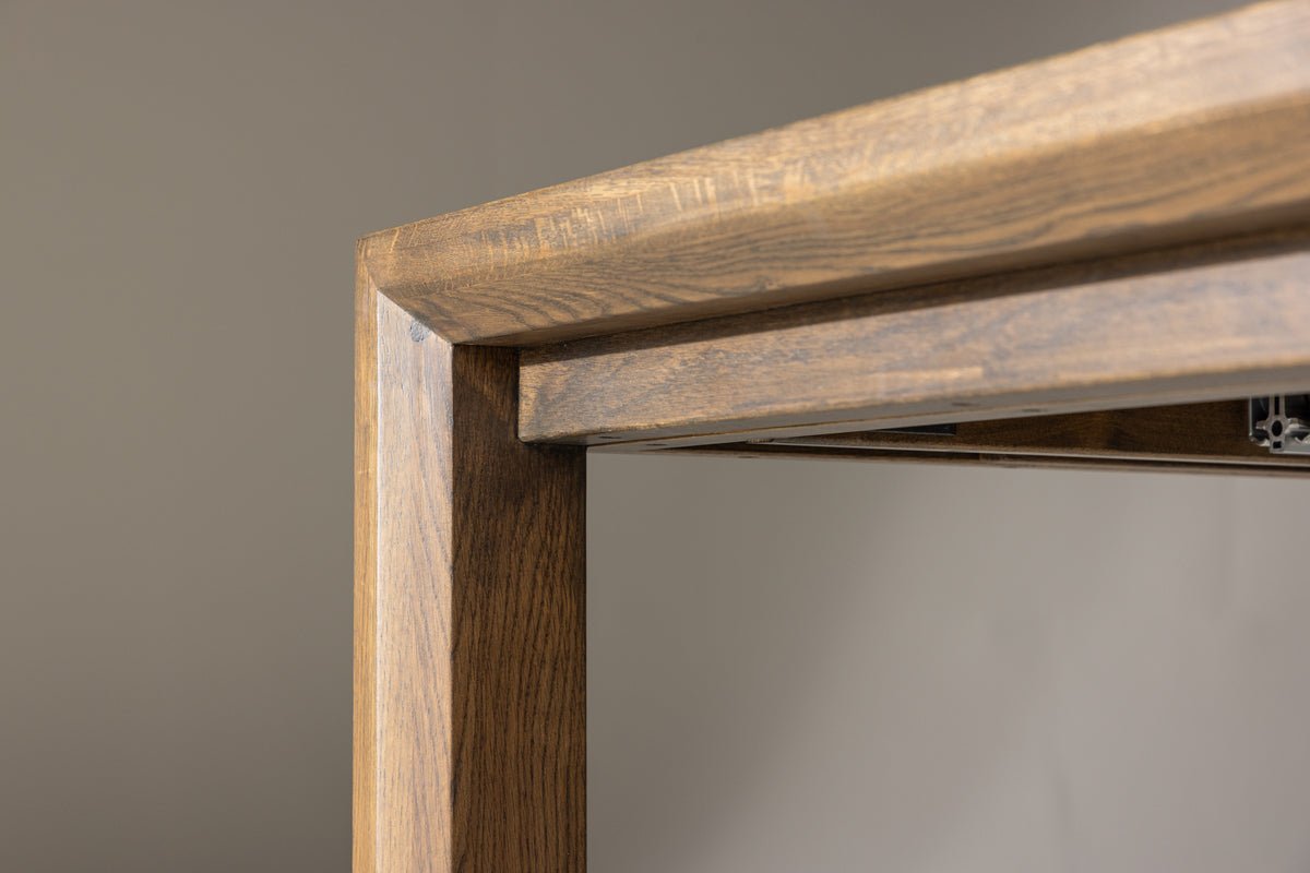 Jedálenský stôl Wainui - vyrobený z pevného dubového dreva