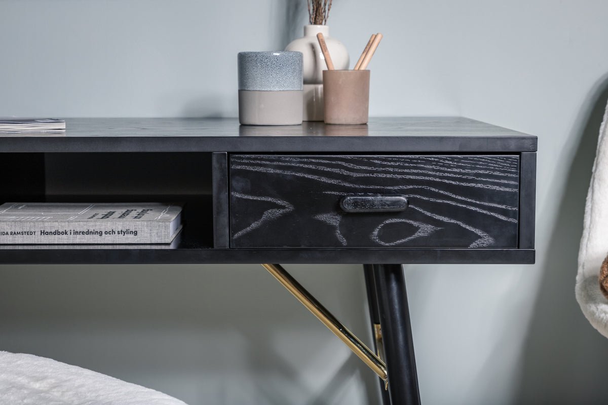 Písací stôl Aluri - s čiernym dyhovaním a mosadznými detailmi