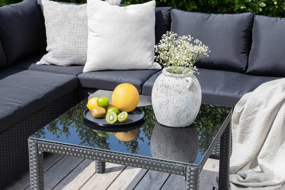 Garten Loungeset Ravello – Ecksofa-Set aus Polyrattan in Schwarz mit Glasplatte