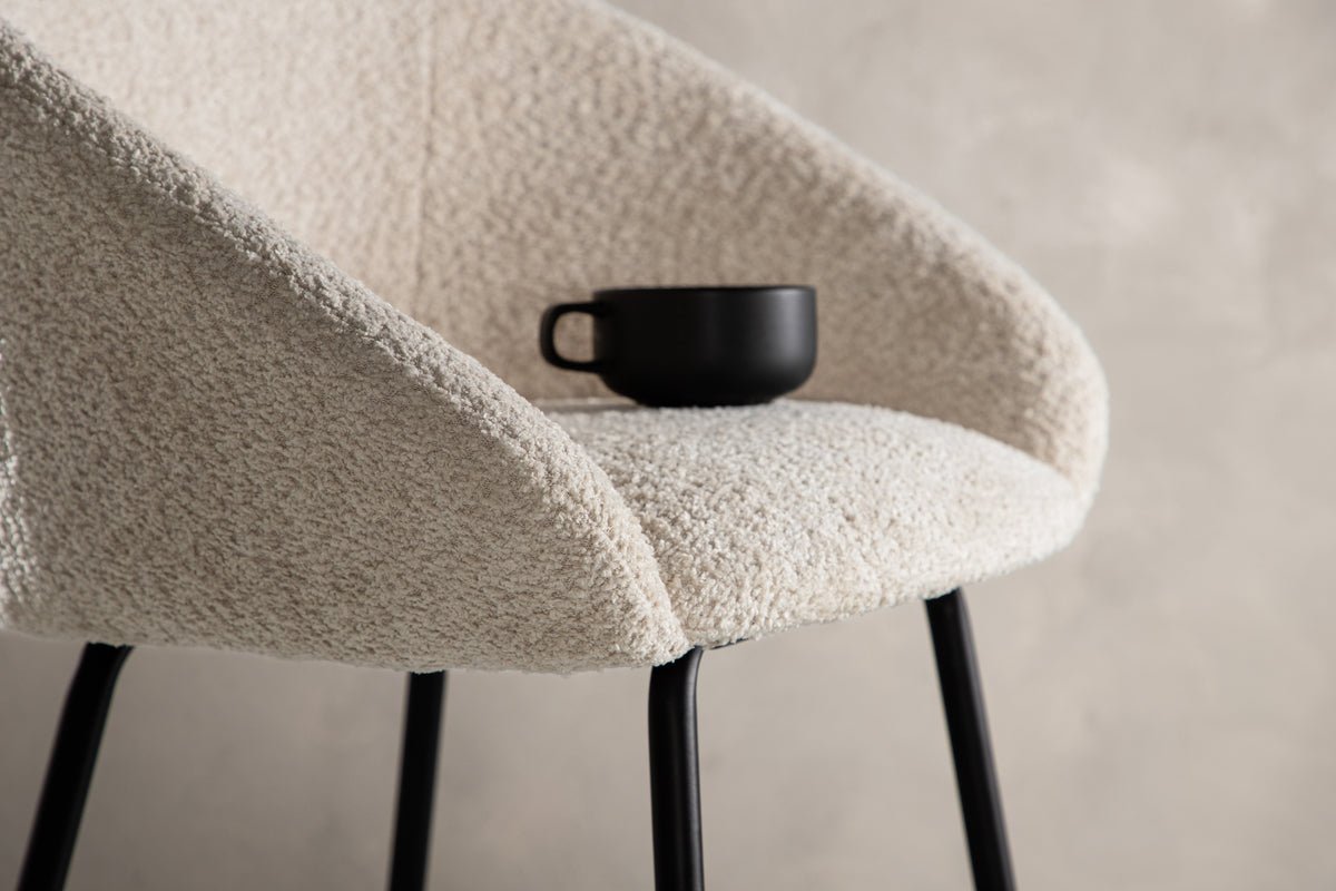 Sada 2 ks - Barové stoličky Briska s bielym sedákom z teddy kožušiny