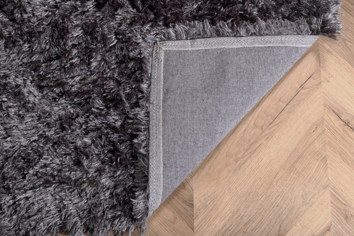 Koberec Bravion – s lesklým vzhľadom z polyesteru