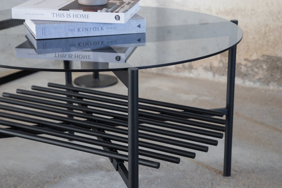 Konferenčný stolík Staffan okrúhly - v čiernej farbe s doskou z skla