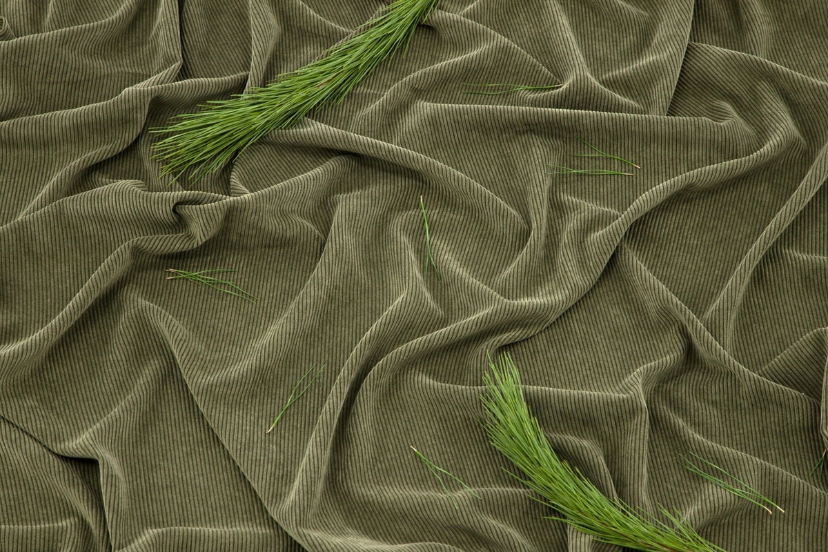 Sada záclon Verta – s viacpásmovým systémom v Béžovej a machovo zelenej