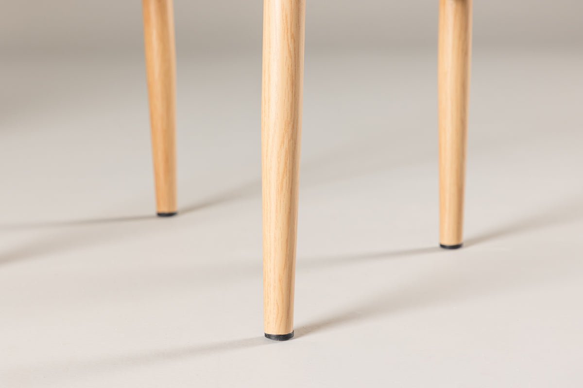 Stolička Fliou II - v Czarny s jednotnou farebnou sedacou plochou