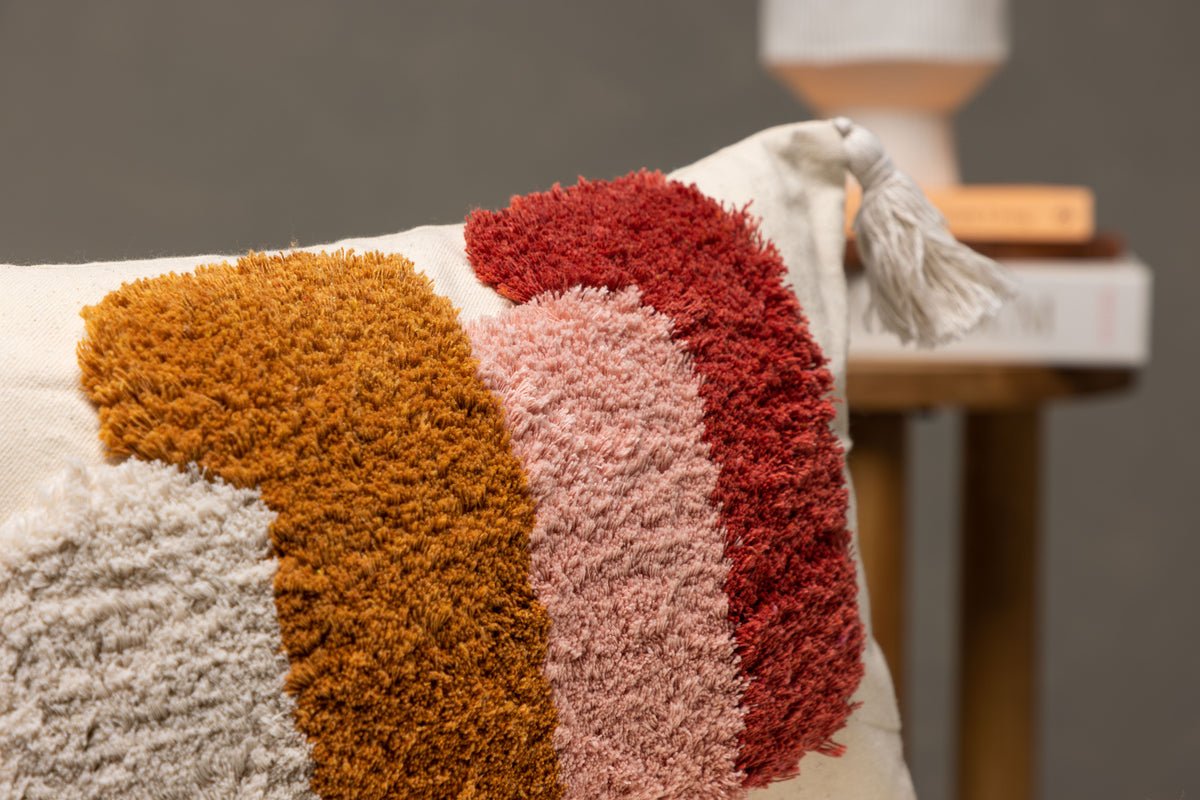 Poťah na vankúš Vibe - 50x30 cm v bielej farbe s farebným vzorom