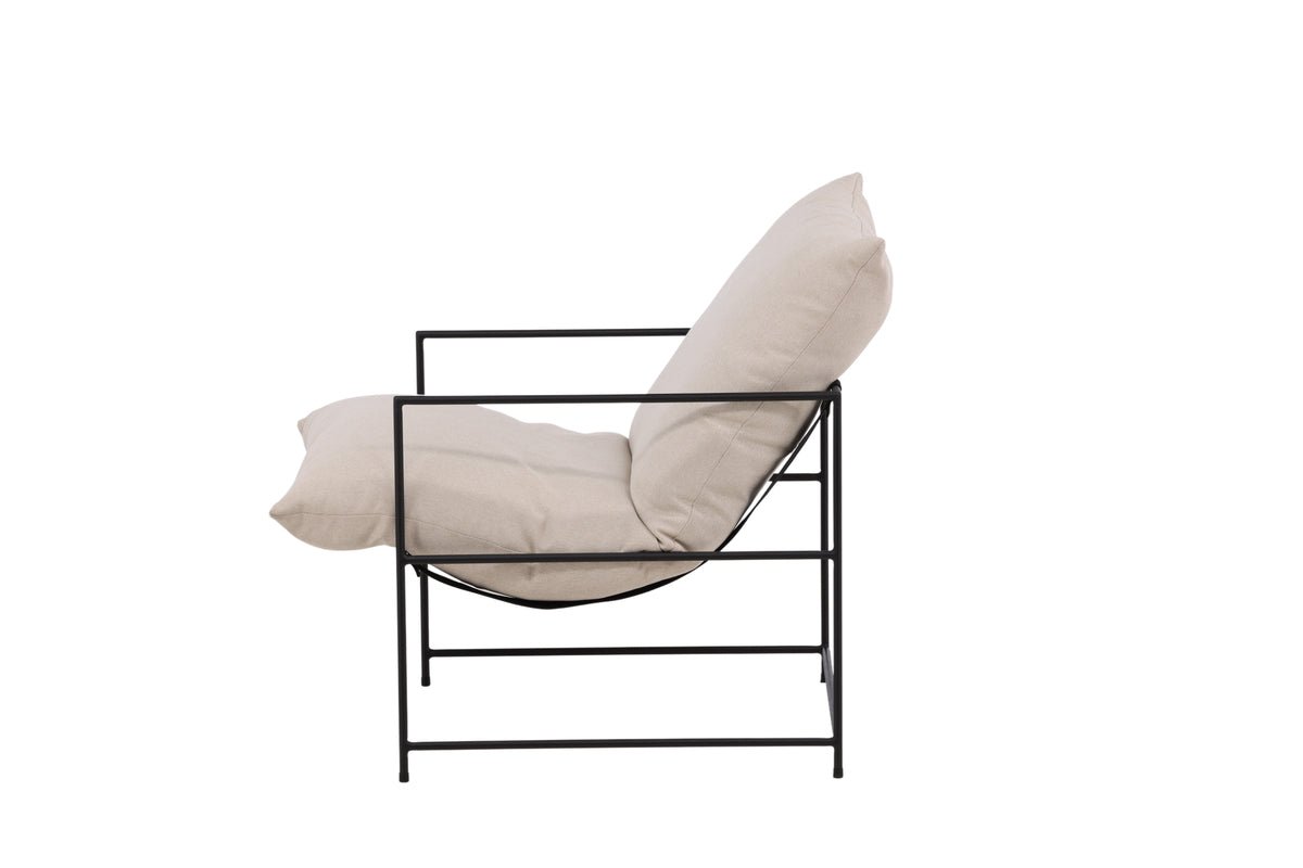 Dizajnové lounge kreslo Sedalia – moderné kreslo s opierkami v béžovej