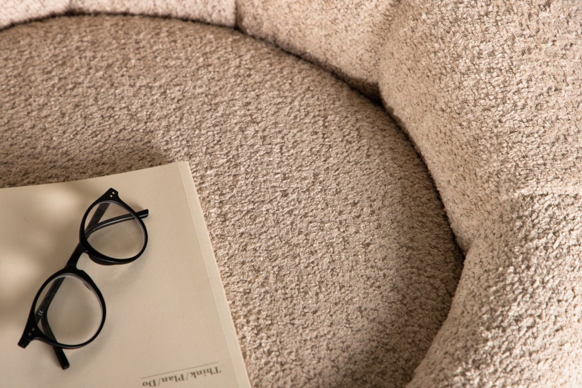 Kreslo Effi - s béžovým polyesterovým poťahom