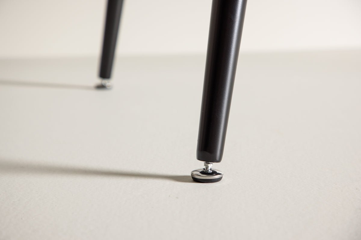 Jedálenský stôl Zayen - štýlový, moderný a nadčasový