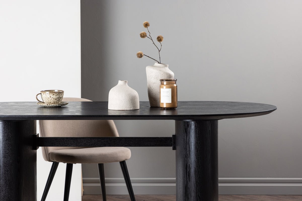 Jedálenský stôl Maui - s oválnou doskou v drevenom vzhľade