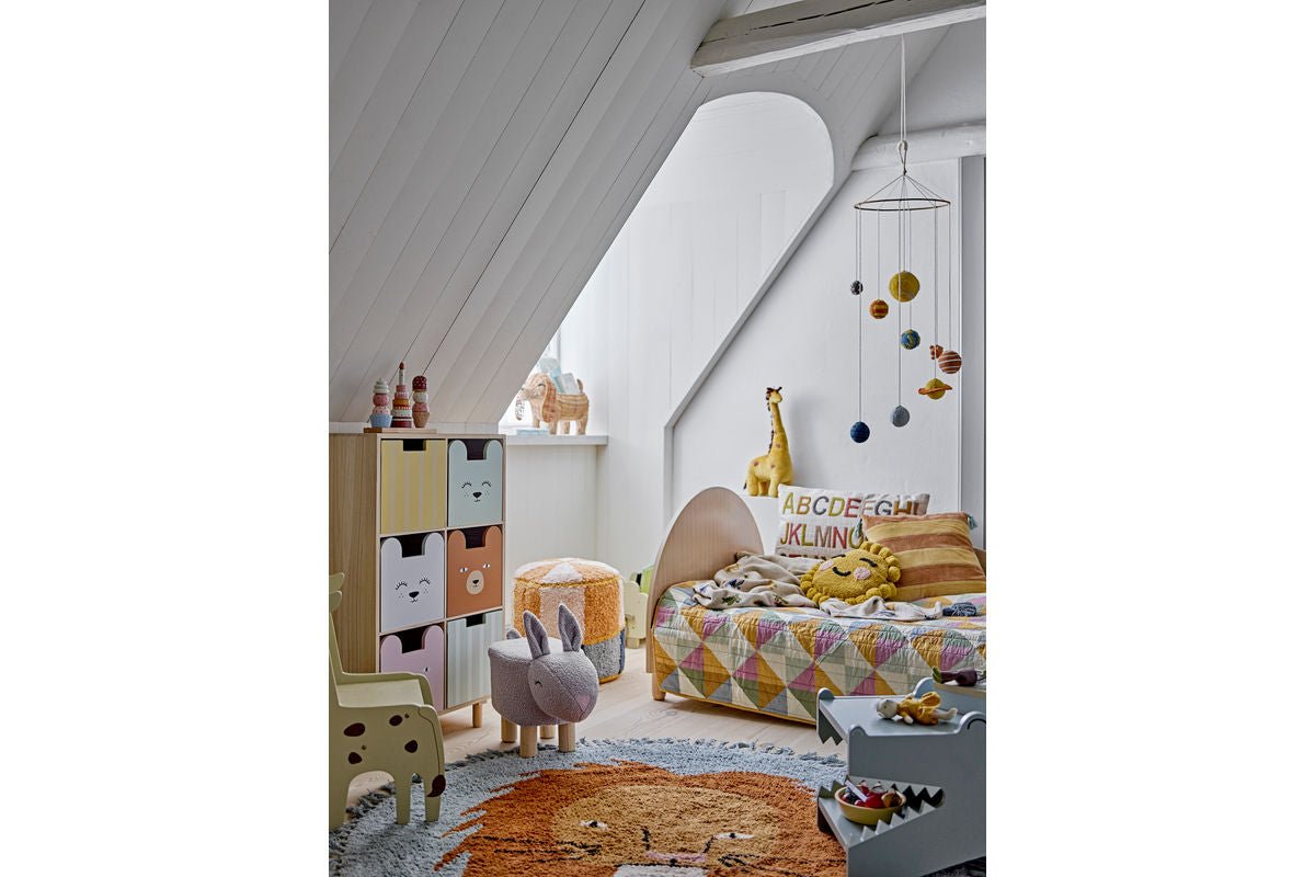 Detská stolička „Gigi“ – MDF s certifikáciou FSC® v prírodných a sivých odtieňoch