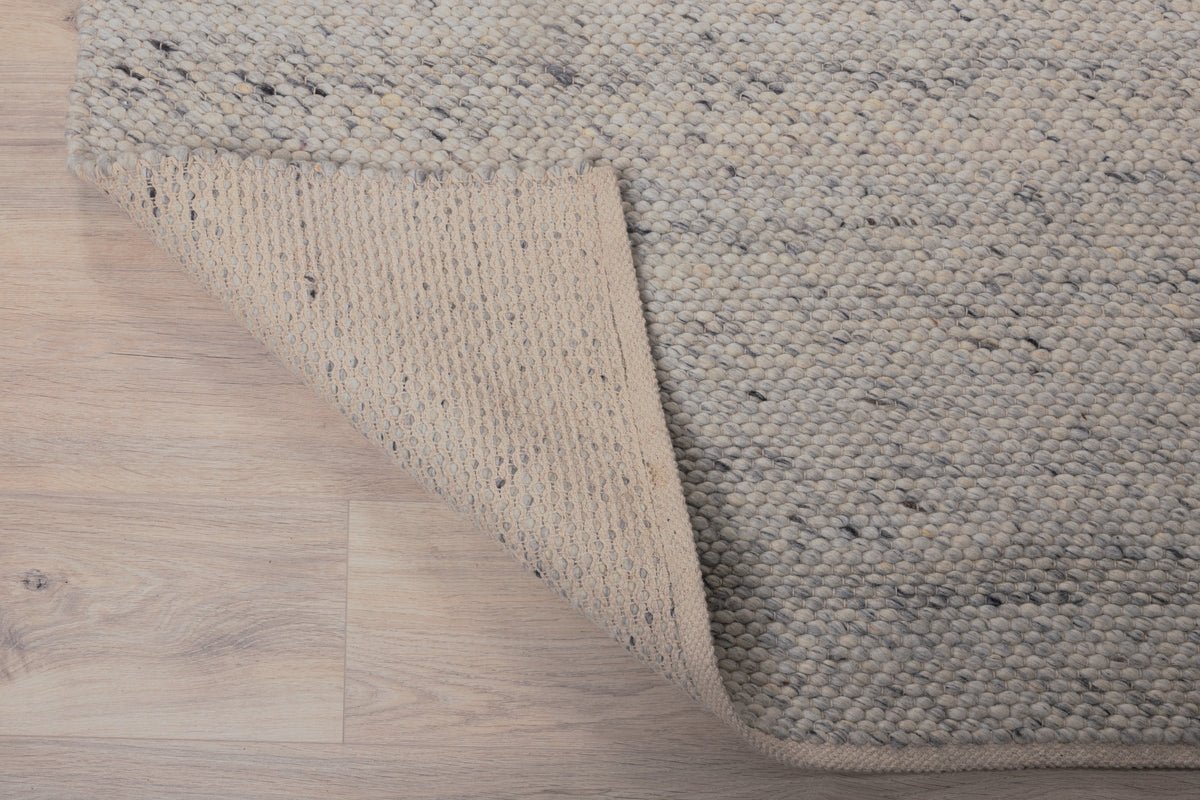 Koberec Nalea – v bielej z vlny a bavlny