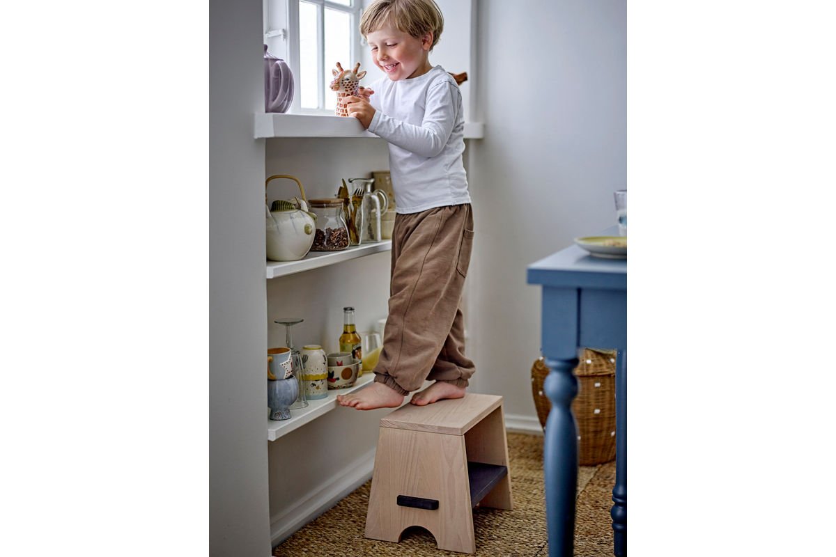 Detská stolička Nina – Podstavec z bukového dreva do kúpeľne a kuchyne