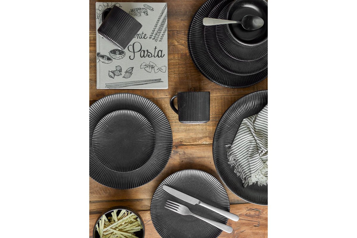 Teller Sovio – aus Steingut gefertigt