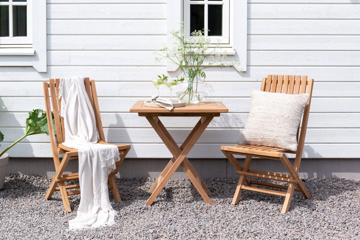 Záhradný stôl Siana - štvorcový jedálenský stôl z teakového dreva