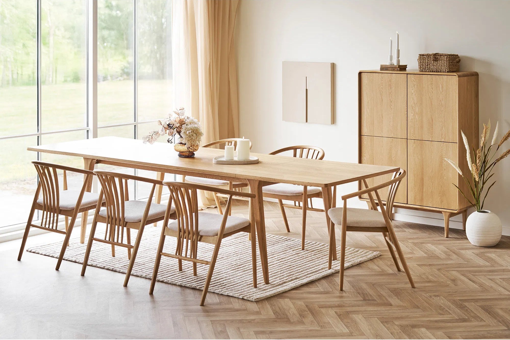 Jedálenský stôl Kjellina - v drevenom vzhľade