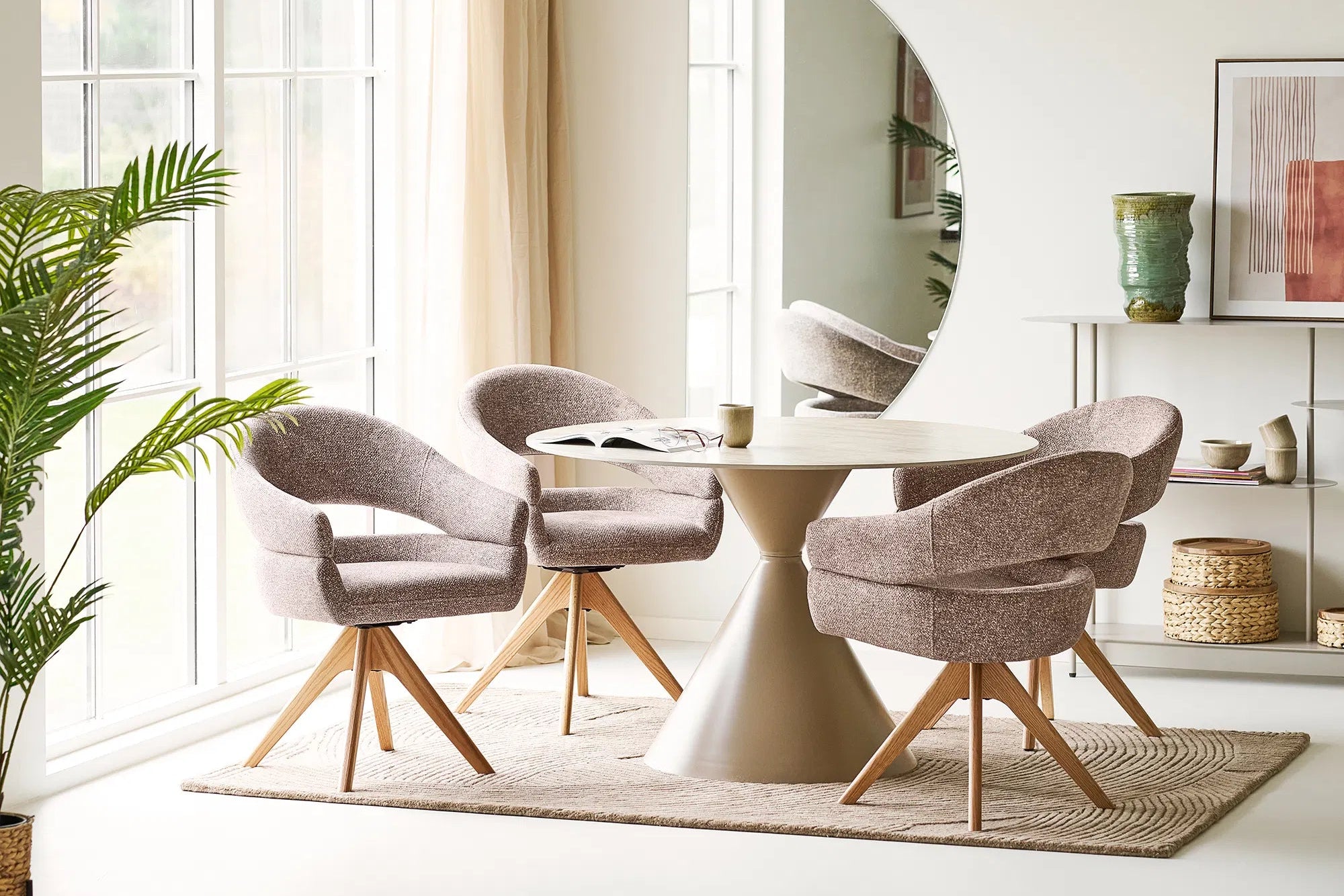 Jedálenský stôl Fjordella - oceľ/keramika v pieskovej