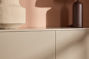 TV-nízka skrinka Valerio – minimalistická elegancia v béžovej