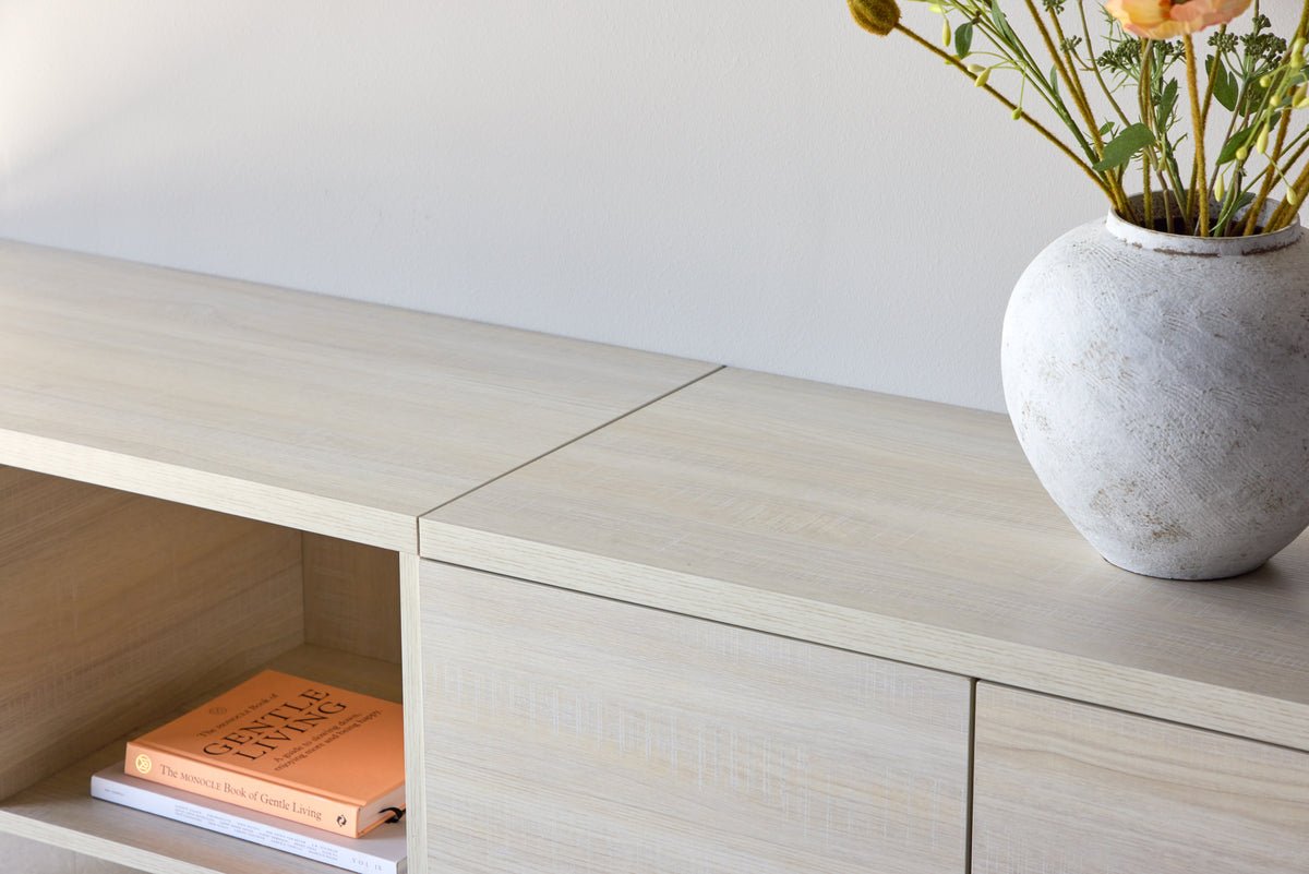 TV-nízka skrinka Skagen biely náter – svetlý škandinávsky dizajn