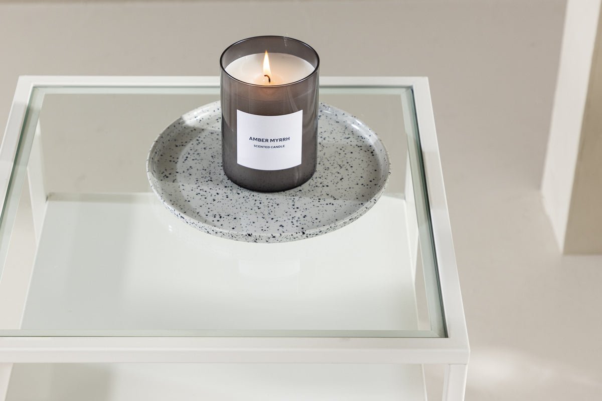 Prístavný stolík Celia – v dvoch farbách s doskou z skla