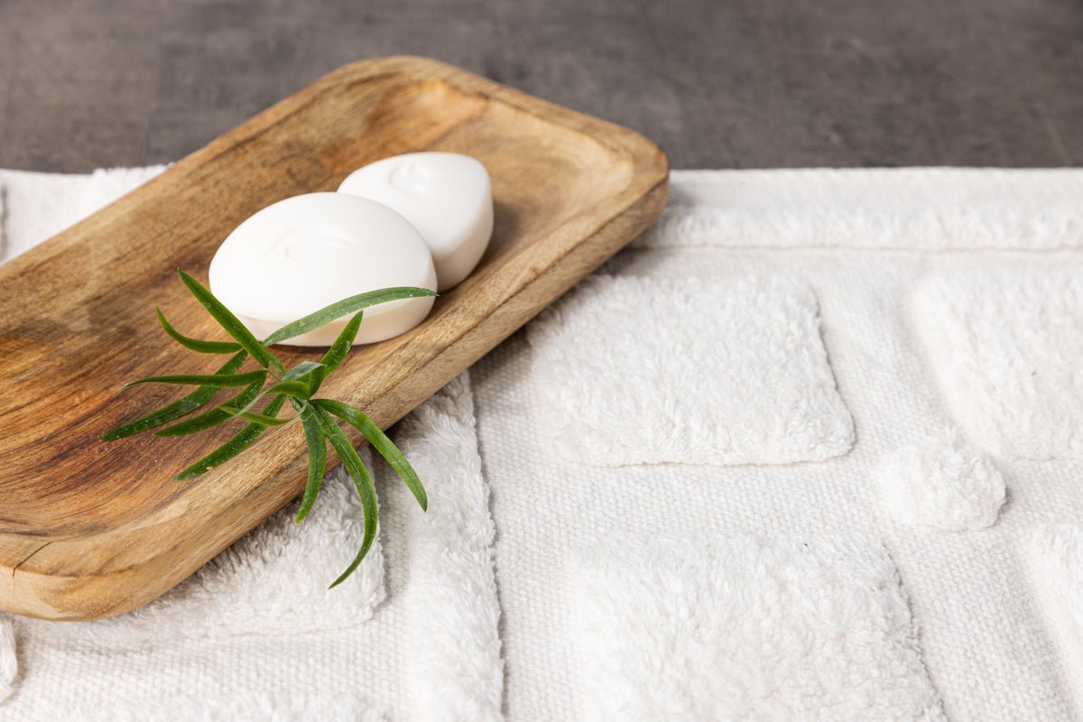 Kúpeľňová predložka Balian - v svetlej bielej z mäkkej bavlny