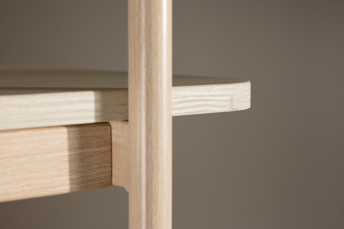 Prístavný stolík Alin – v dvoch farbách a veľkostiach