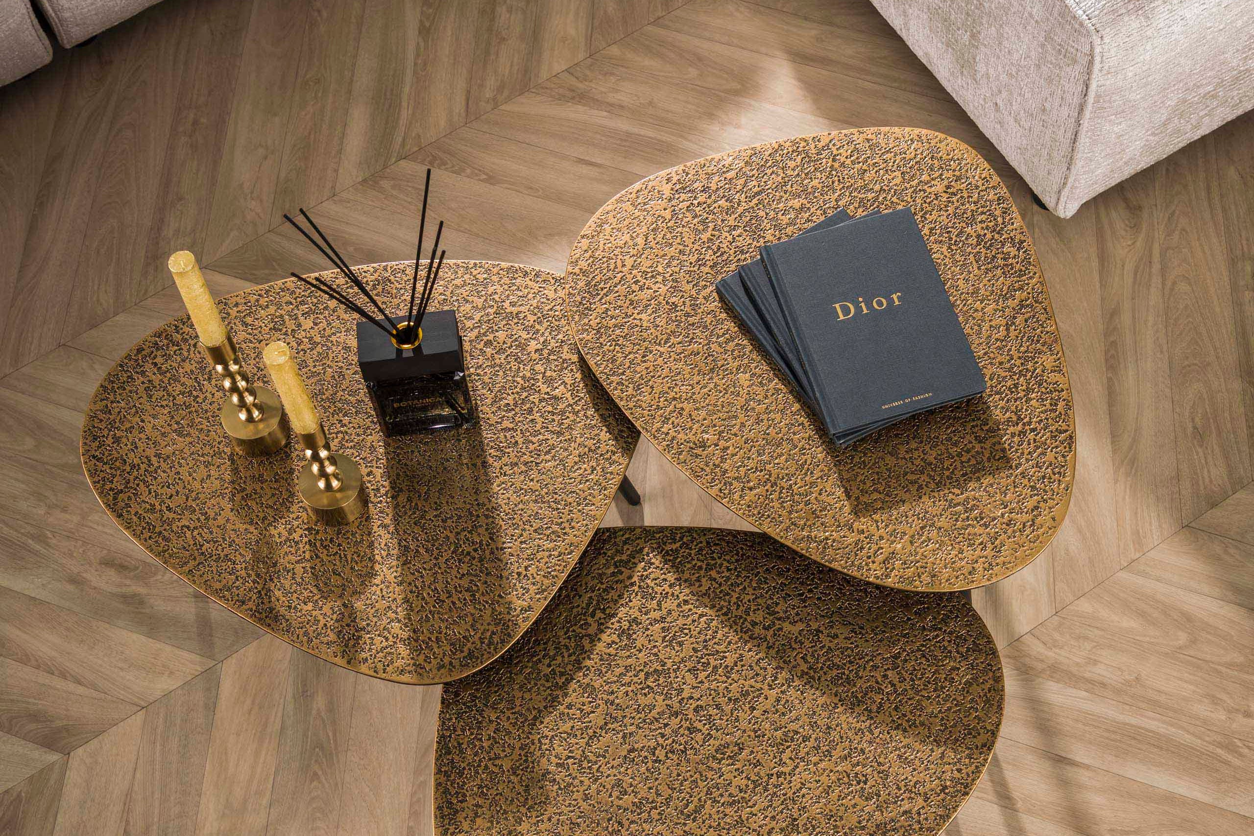 Konferenčný stolík Umara - sada 3 kusov v „Metallic“-antikbronzovej/zlatej farbe v trojuholníkovom dizajne