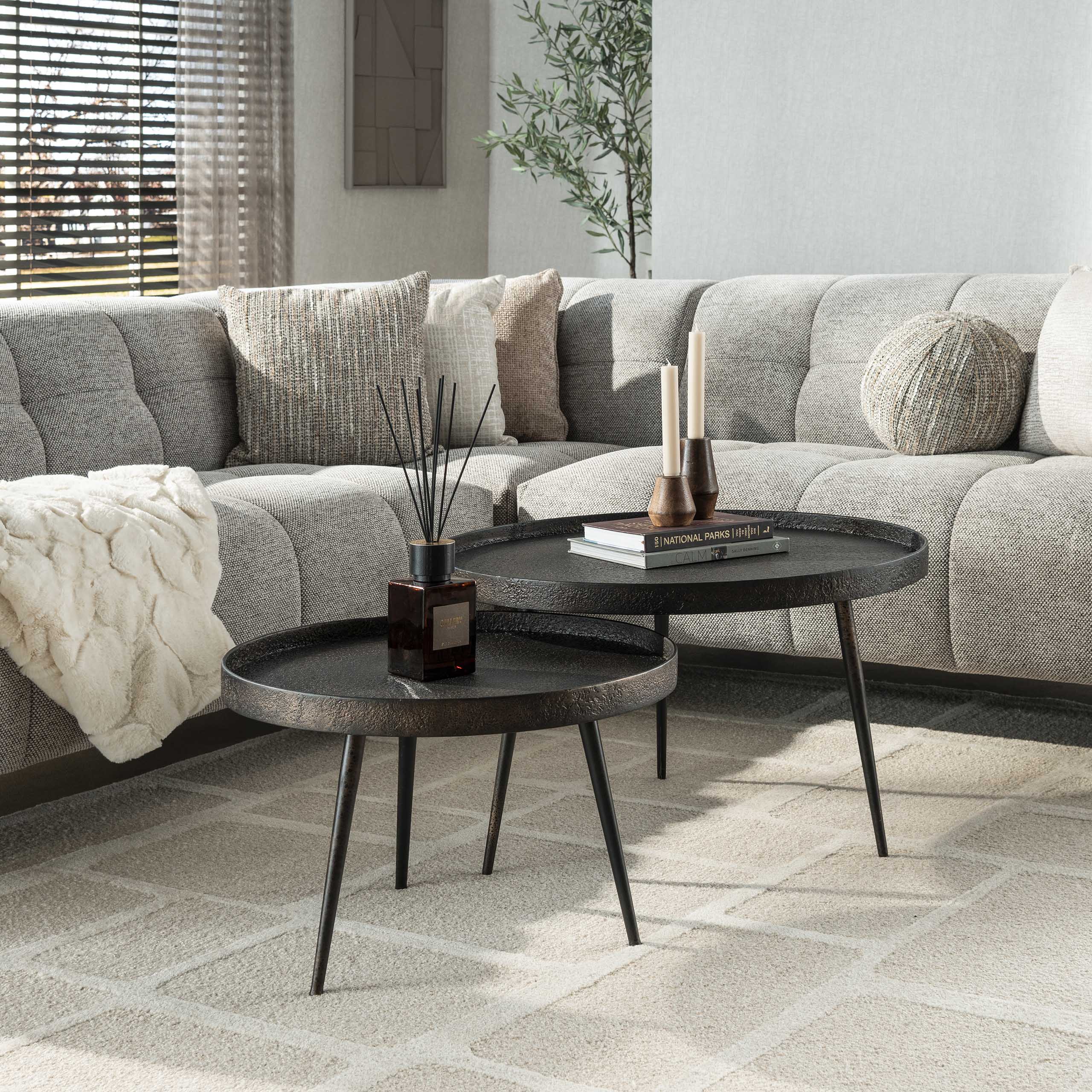 Konferenčný stolík Chrysos - sada 2 kusov v sivá metalíza s vyvýšeným okrajom