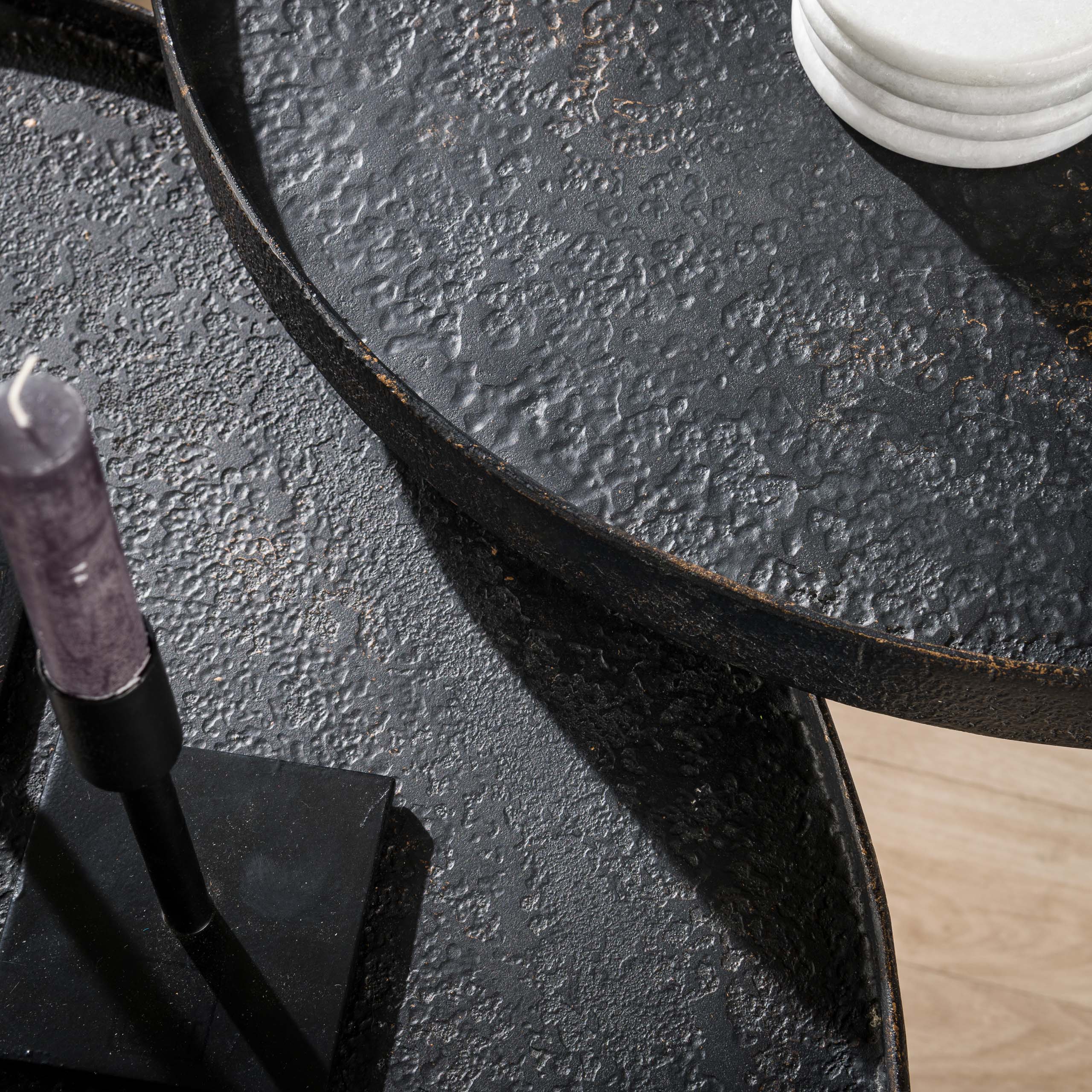 Konferenčný stolík Chrysos - sada 2 kusov v sivá metalíza s vyvýšeným okrajom