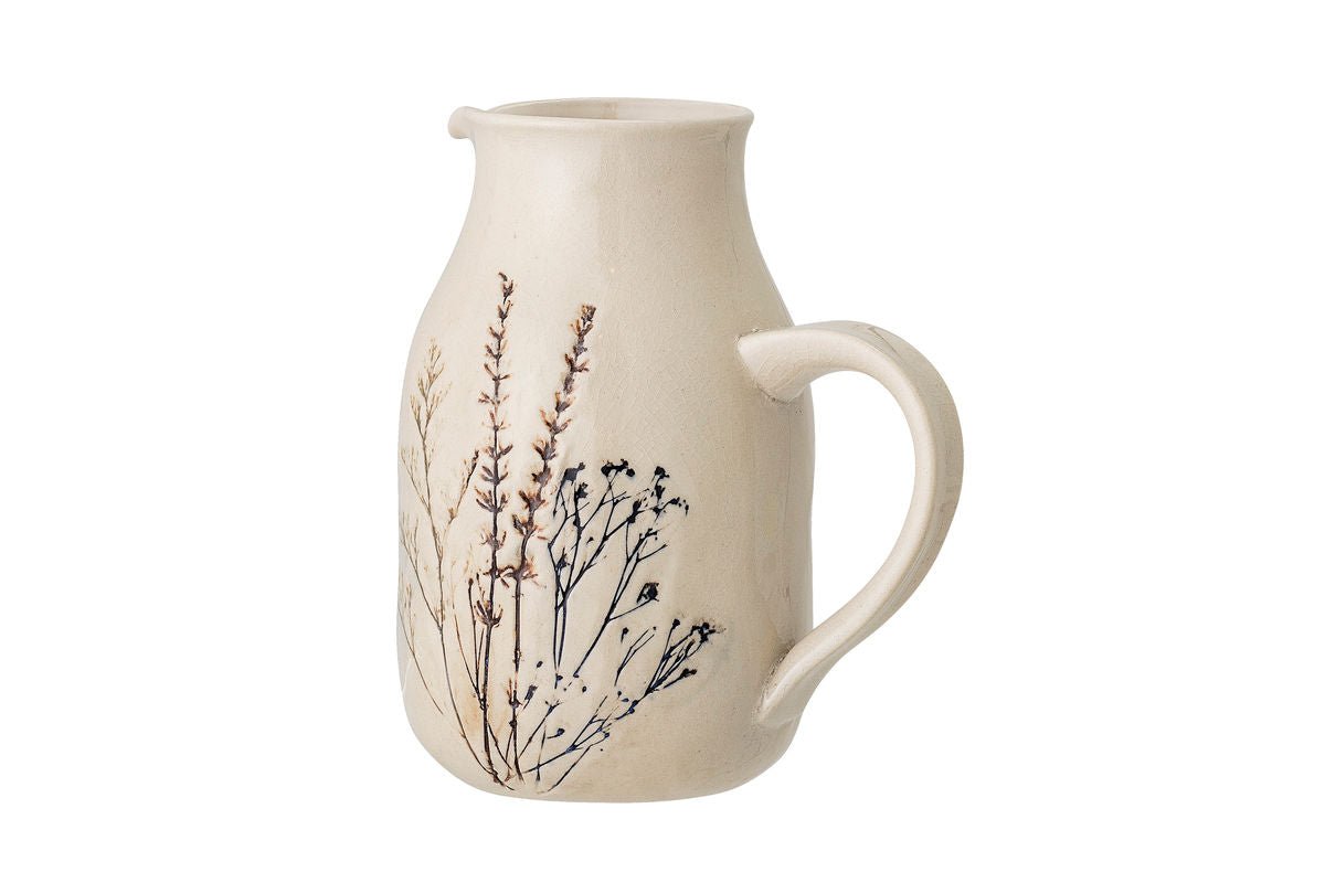 Krug Elva – handbemaltes Steingut mit Blumenmotiv