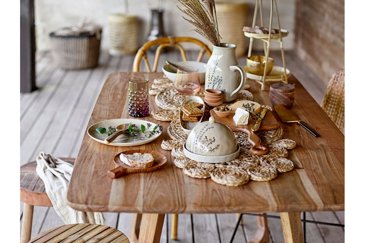 Krug Elva – handbemaltes Steingut mit Blumenmotiv