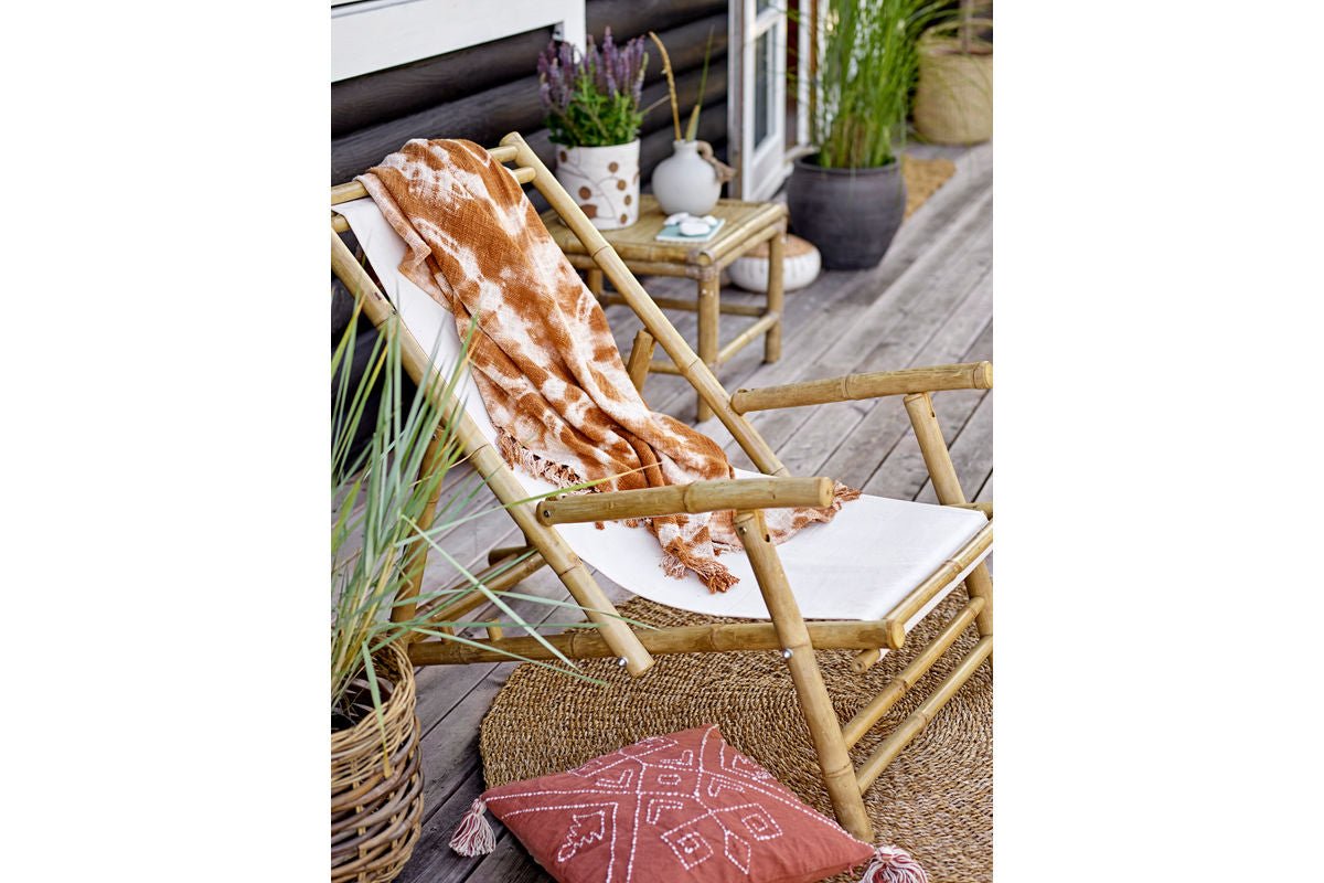 Dekoratívny kvetináč Ardea – kvetinový dizajn v bielej