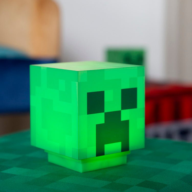 Minecraft LED-lampa „Creeper“ – svietiaca figúrka s batériou