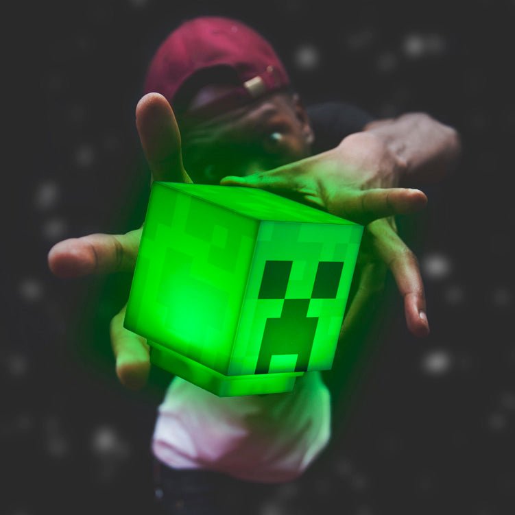 Minecraft LED-lampa „Creeper“ – svietiaca figúrka s batériou